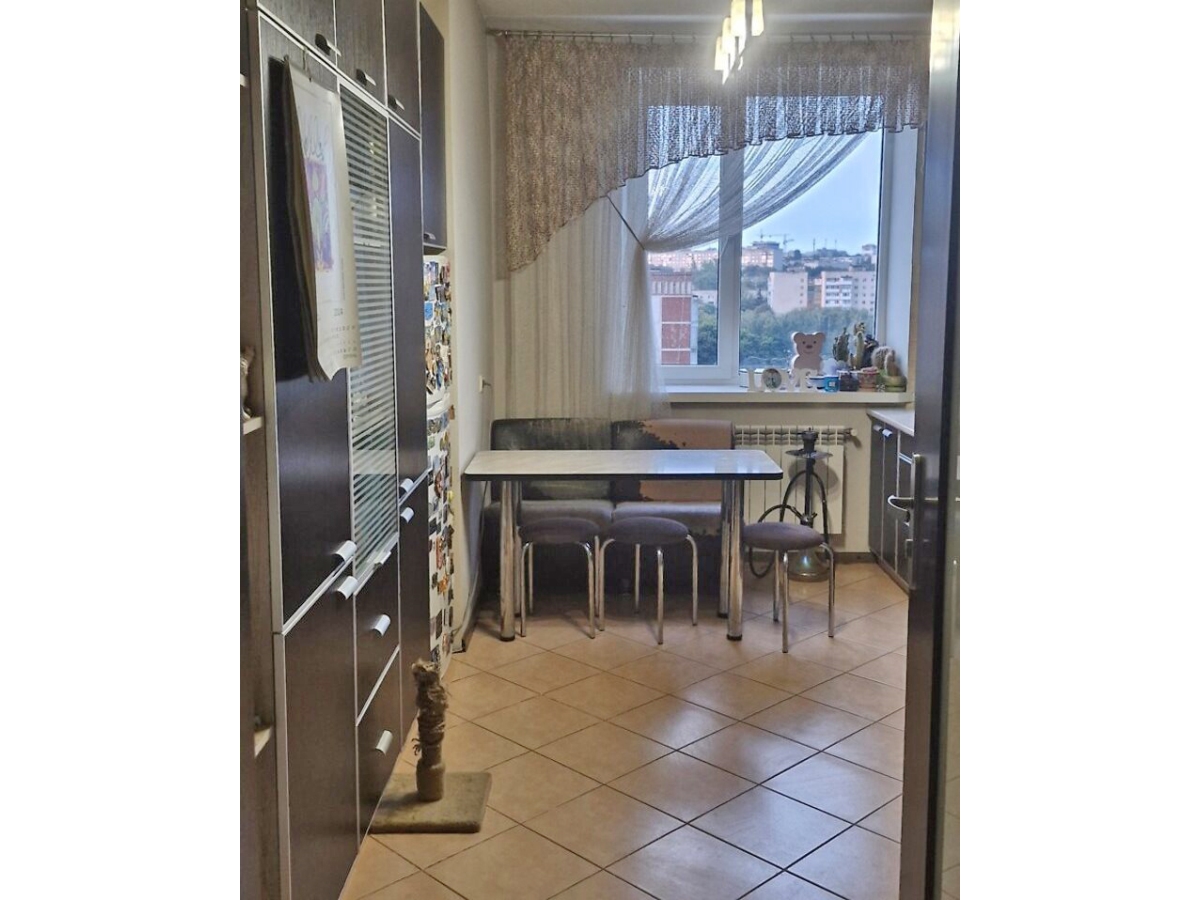 2-кім. квартира, Тернопіль, Канада, вул. Коновальця
