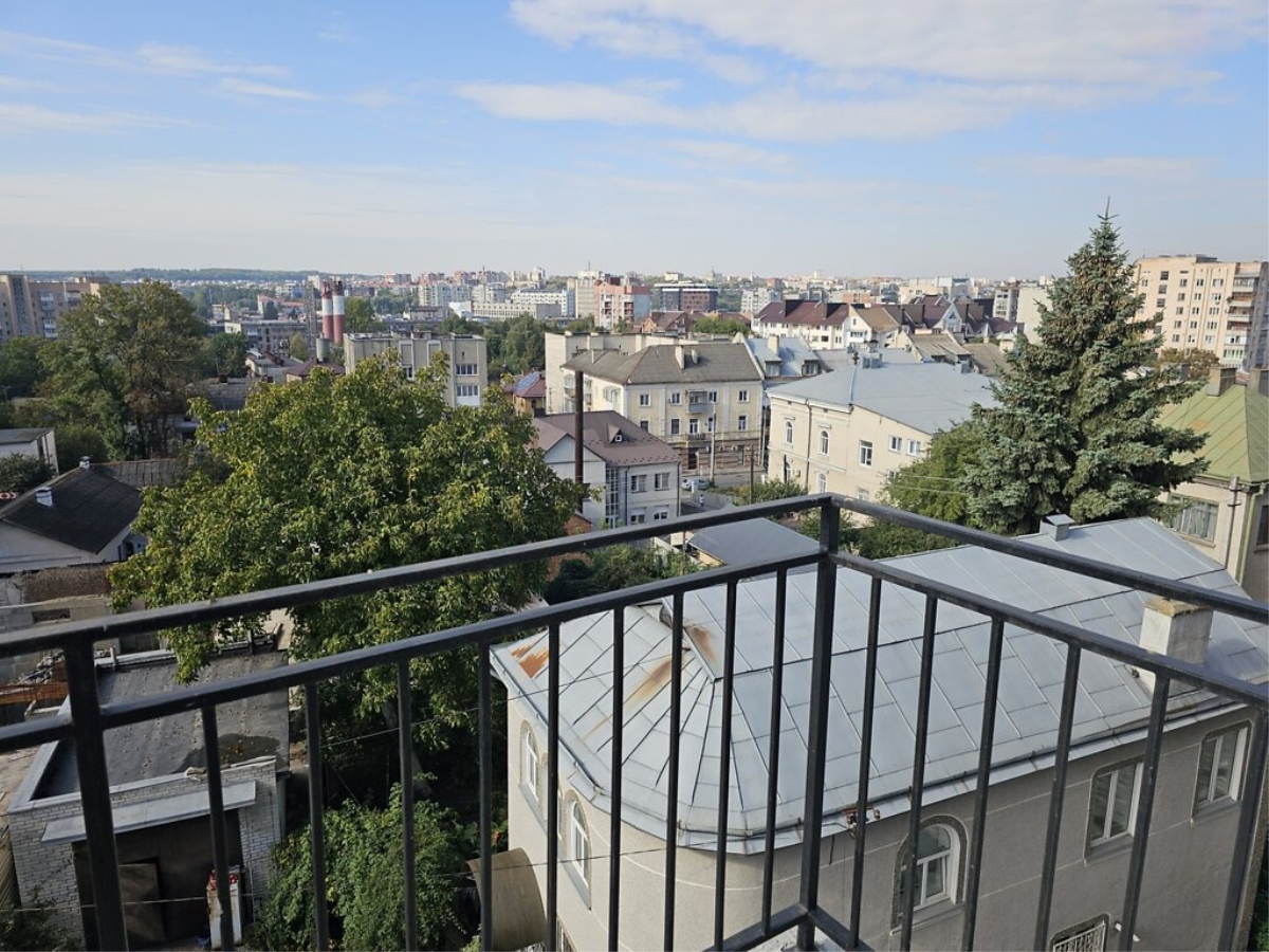 2-кім. квартира, Тернопіль, Центр, вул. Шпитальна