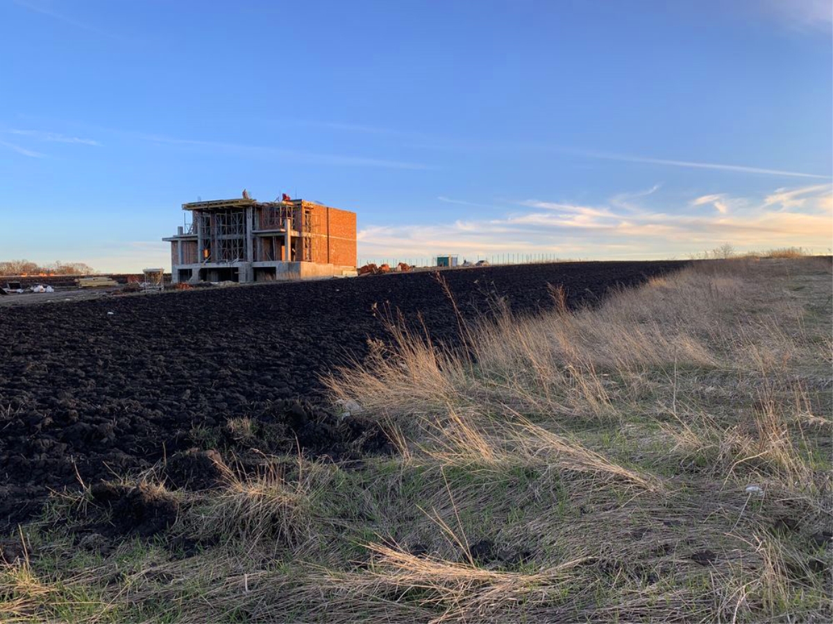 ділянка під забудову, Байківці