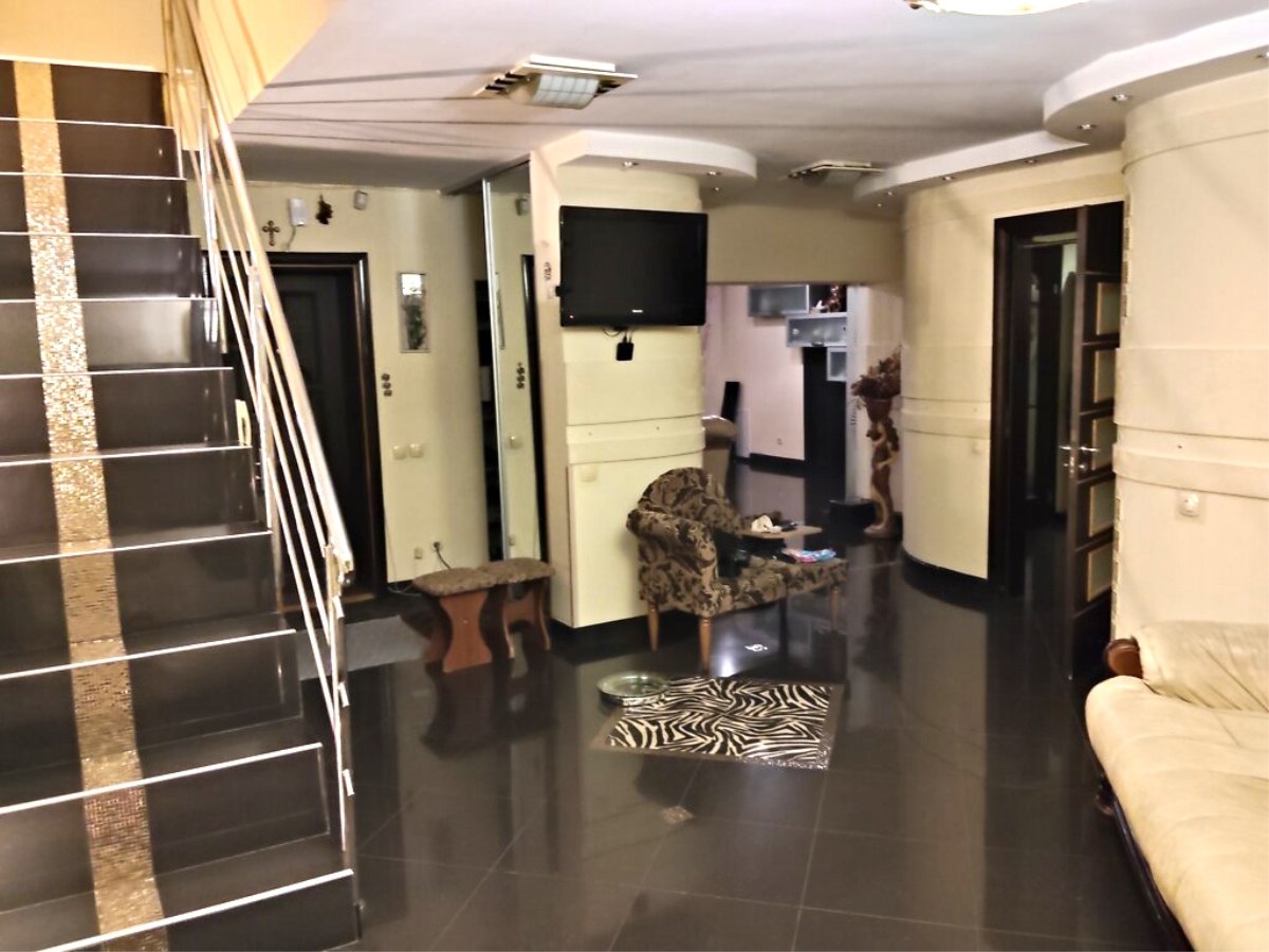 5-кім. квартира, Тернопіль, Старий парк, вул. Квітки Цісик (Ломоносова)