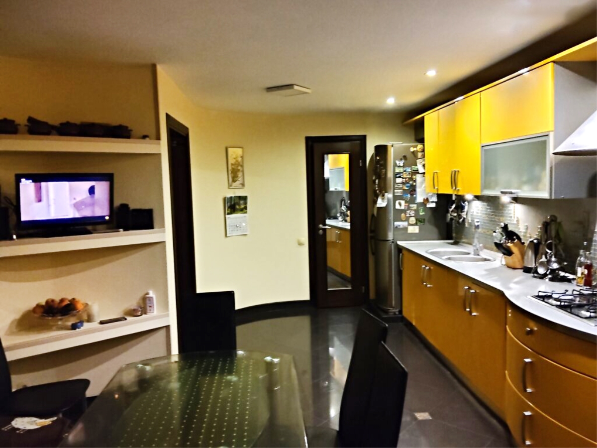 5-кім. квартира, Тернопіль, Старий парк, вул. Квітки Цісик (Ломоносова)