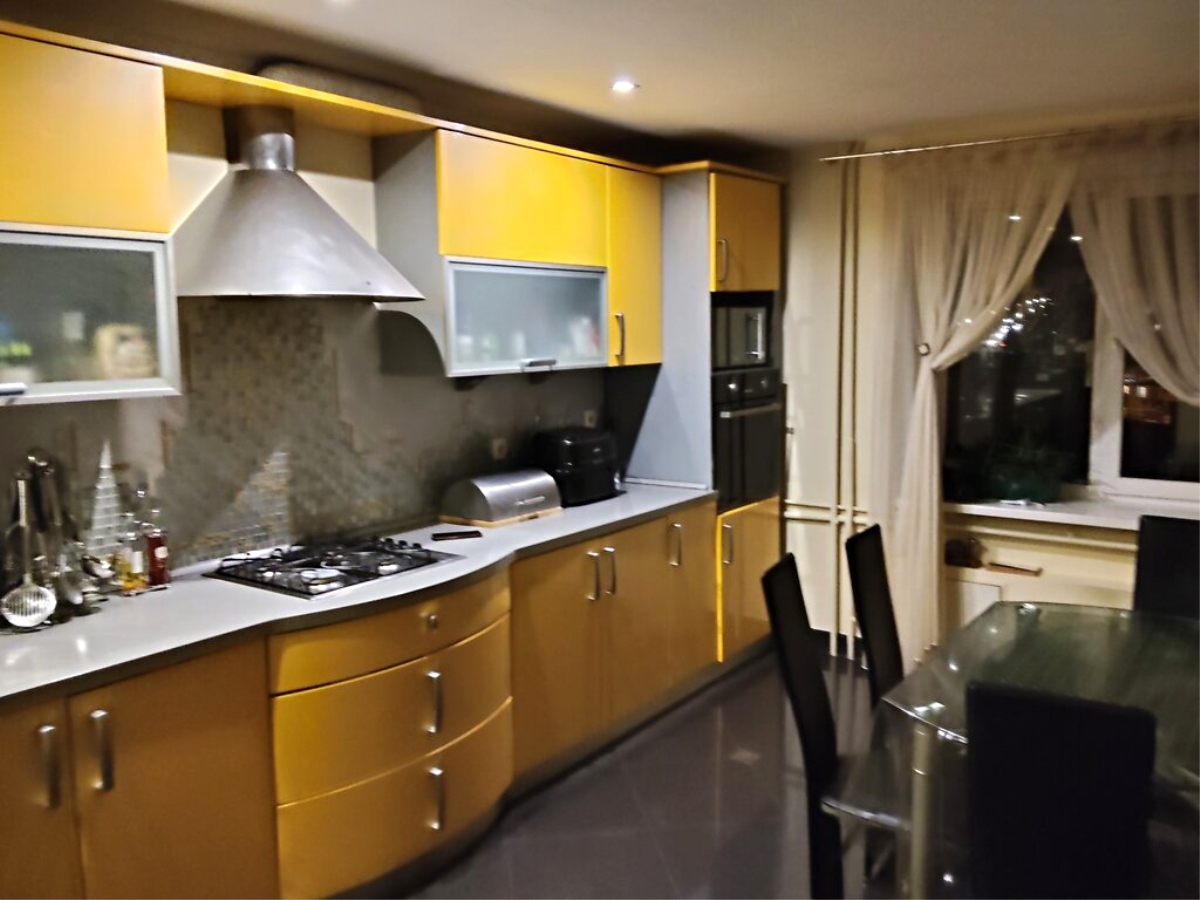 5-кім. квартира, Тернопіль, Старий парк, вул. Квітки Цісик (Ломоносова)