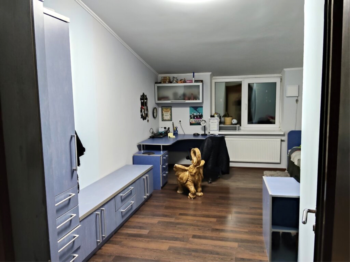 5-кім. квартира, Тернопіль, Старий парк, вул. Квітки Цісик (Ломоносова)