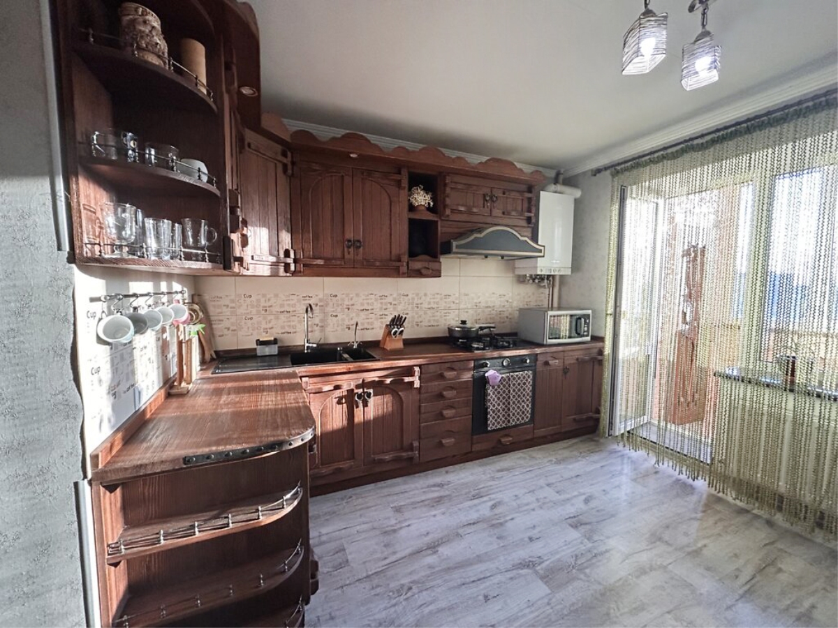 3-кім. квартира, Тернопіль, Канада, вул. Коновальця