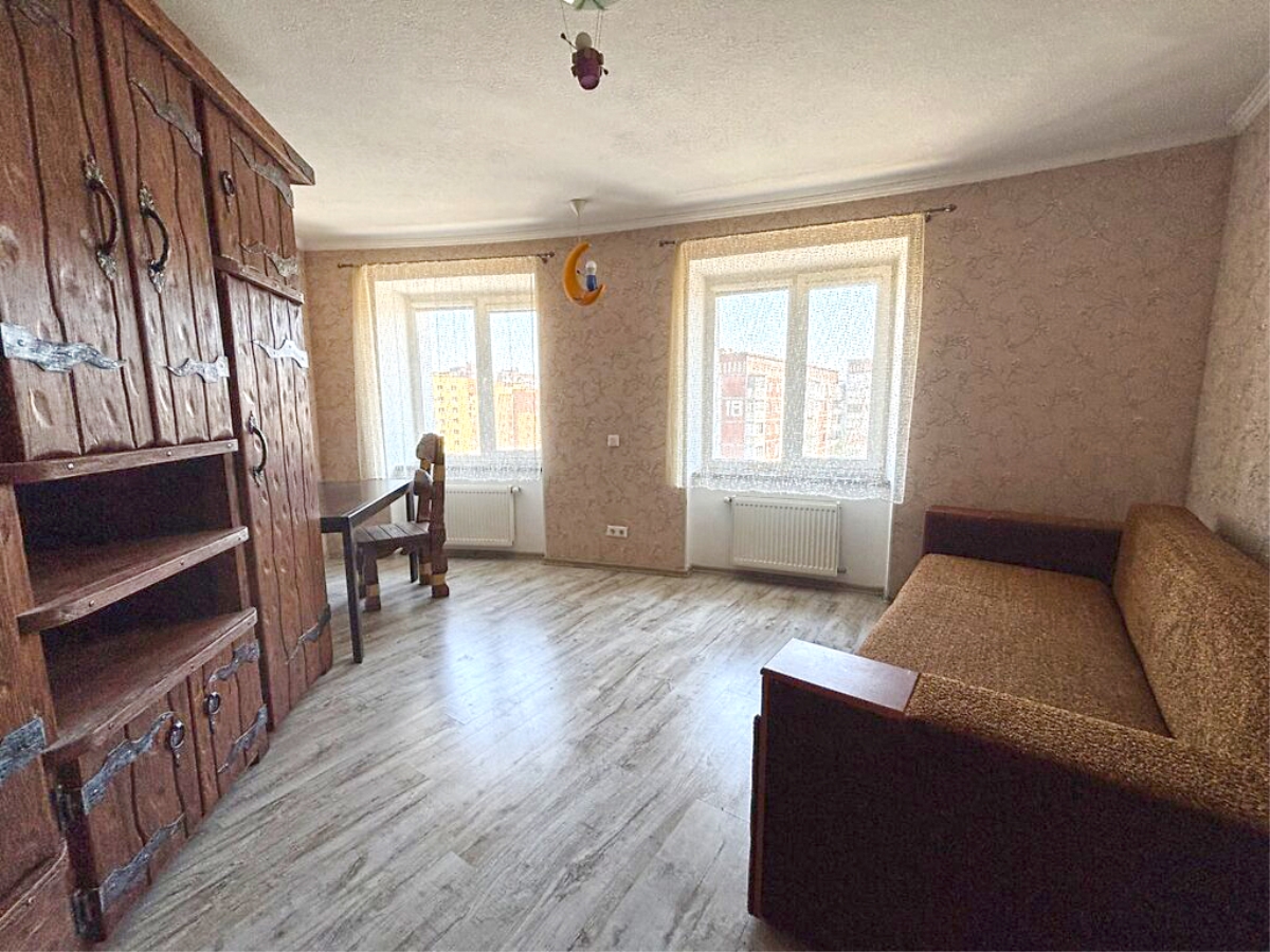 3-кім. квартира, Тернопіль, Канада, вул. Коновальця