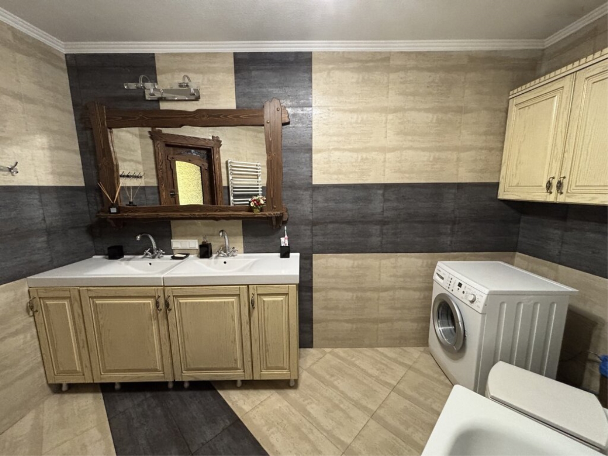 3-кім. квартира, Тернопіль, Канада, вул. Коновальця