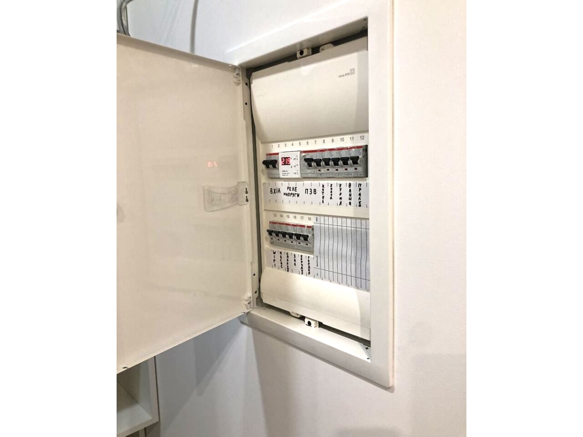 2-кім. квартира, Тернопіль, Центр, вул. Острозького