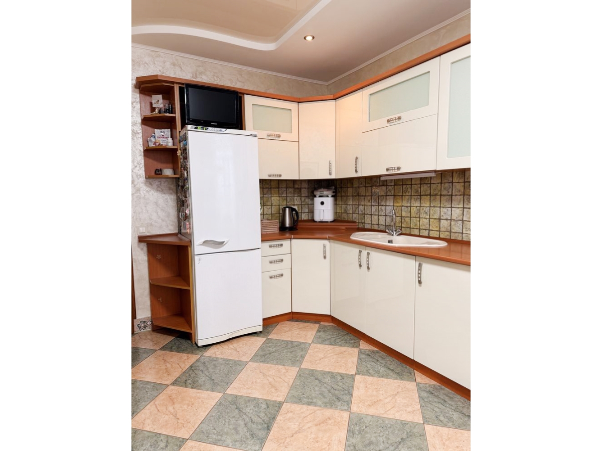 3-кім. квартира, Тернопіль, Канада, вул. Коновальця