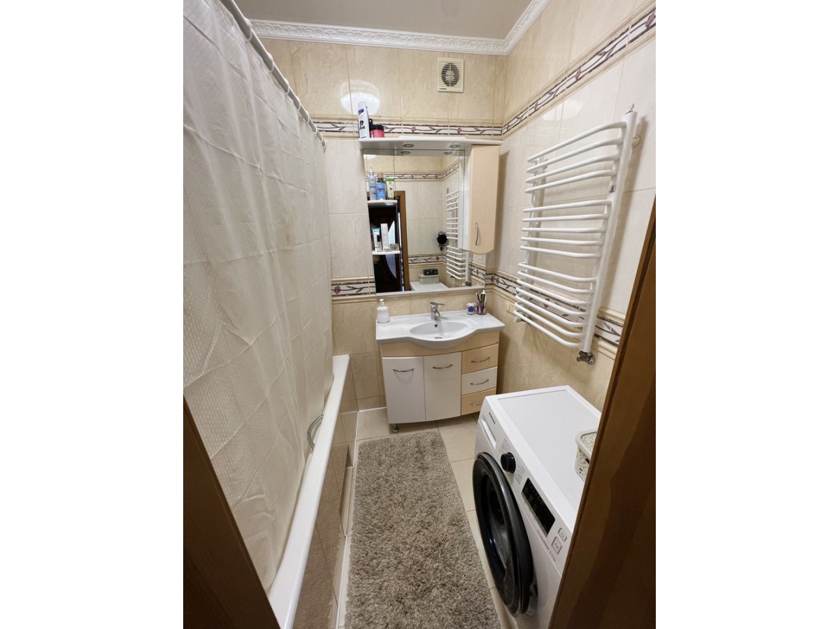 3-кім. квартира, Тернопіль, Канада, вул. Коновальця