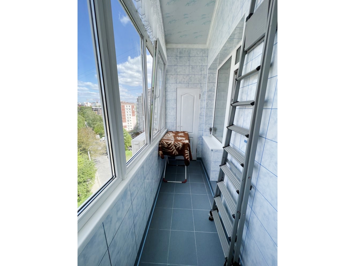 3-кім. квартира, Тернопіль, Канада, вул. Коновальця