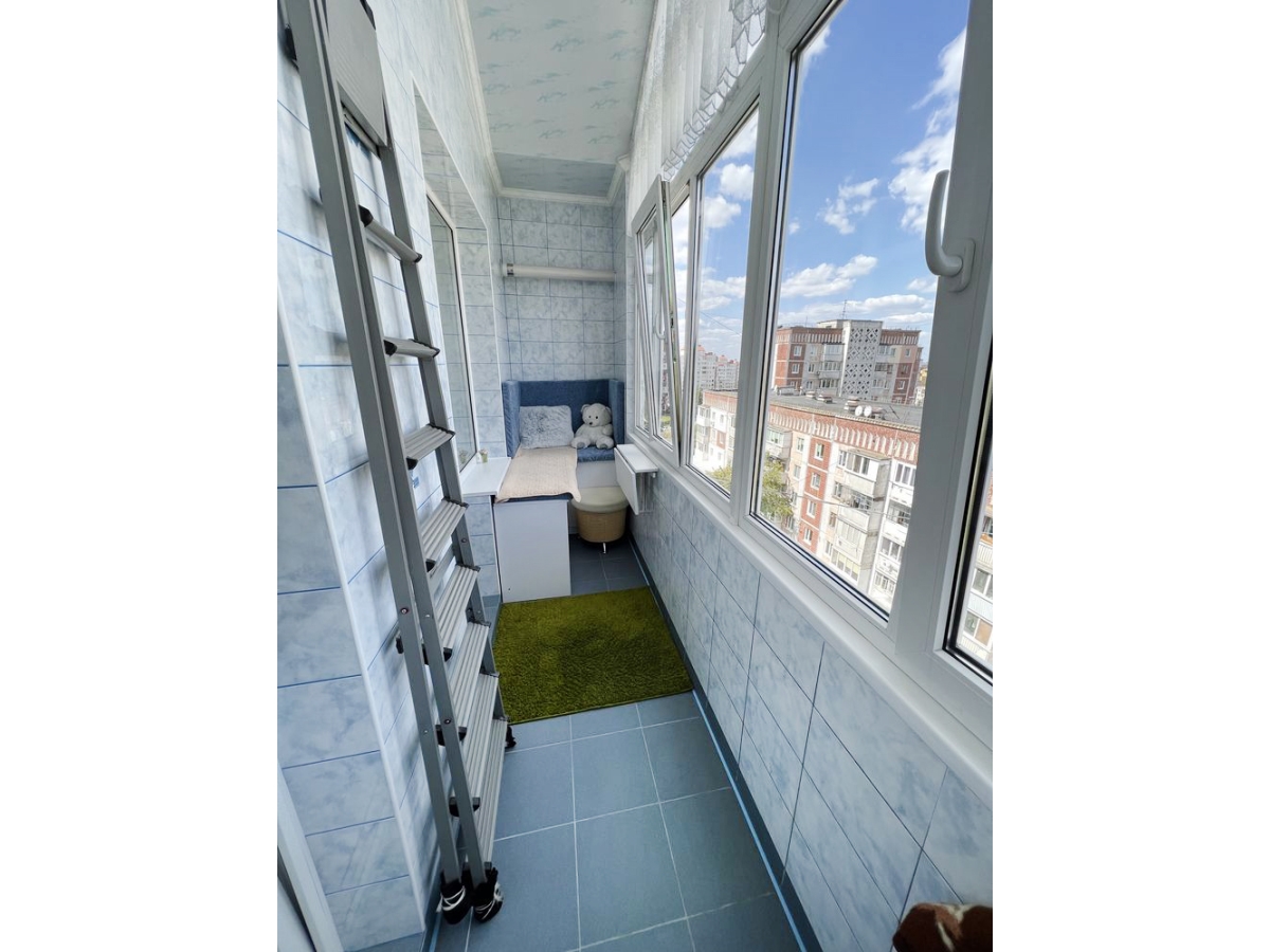 3-кім. квартира, Тернопіль, Канада, вул. Коновальця