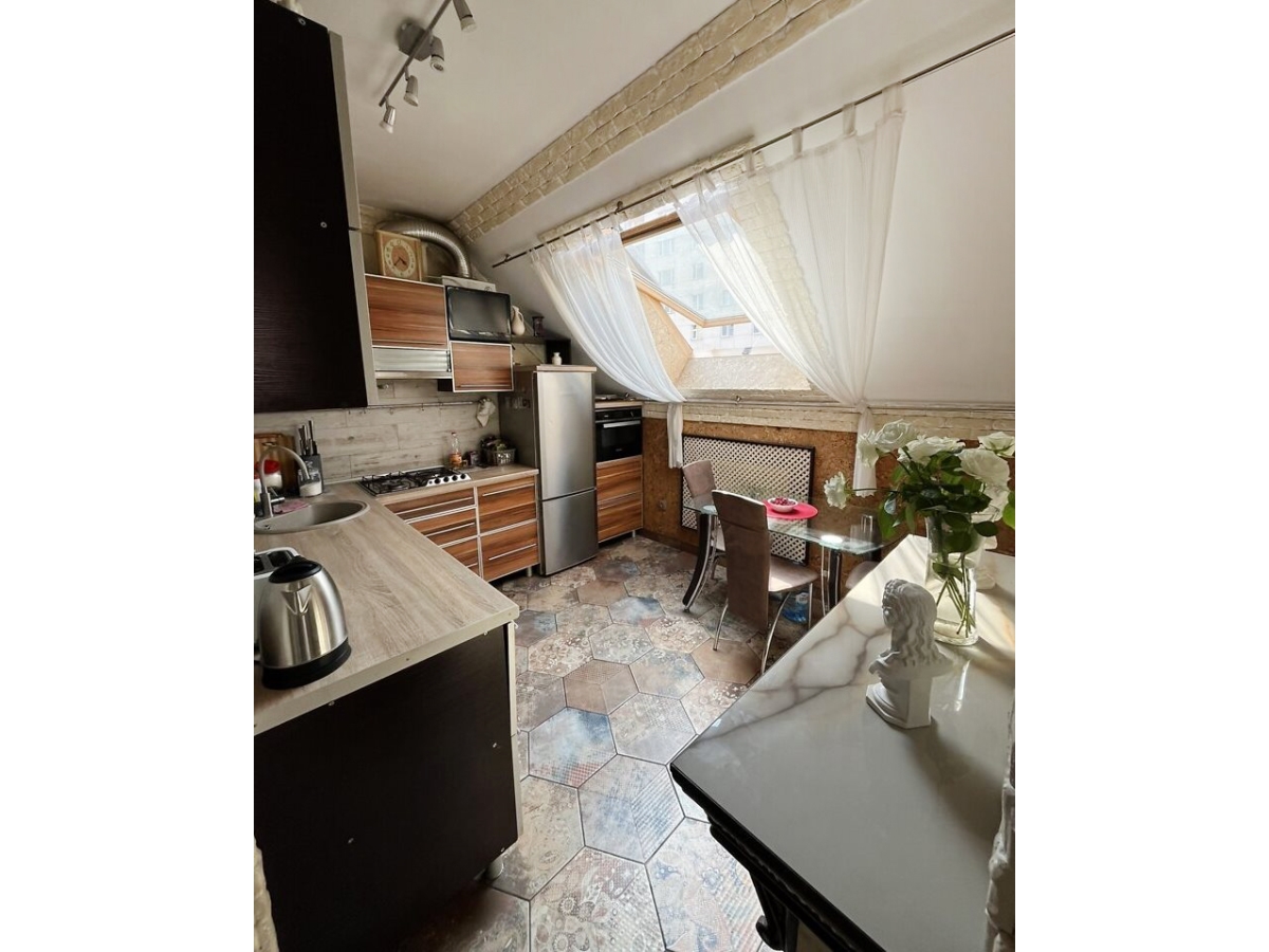 3-кім. квартира, Тернопіль, Центр, вул. Острозького