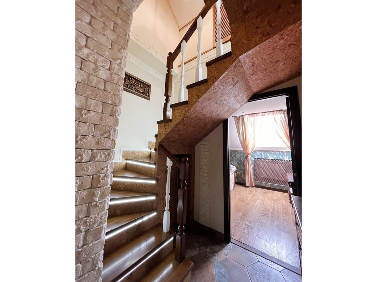 3-кім. квартира, Тернопіль, Центр, вул. Острозького