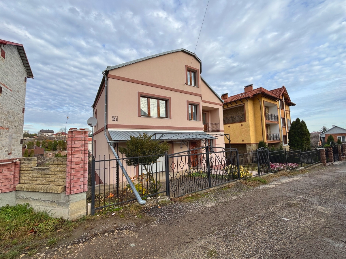 приватний будинок, Тернопіль, Кутківці, вул. Яблунева