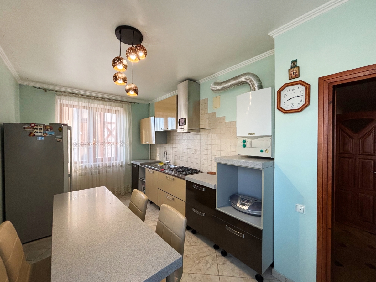 приватний будинок, Тернопіль, Кутківці, вул. Яблунева