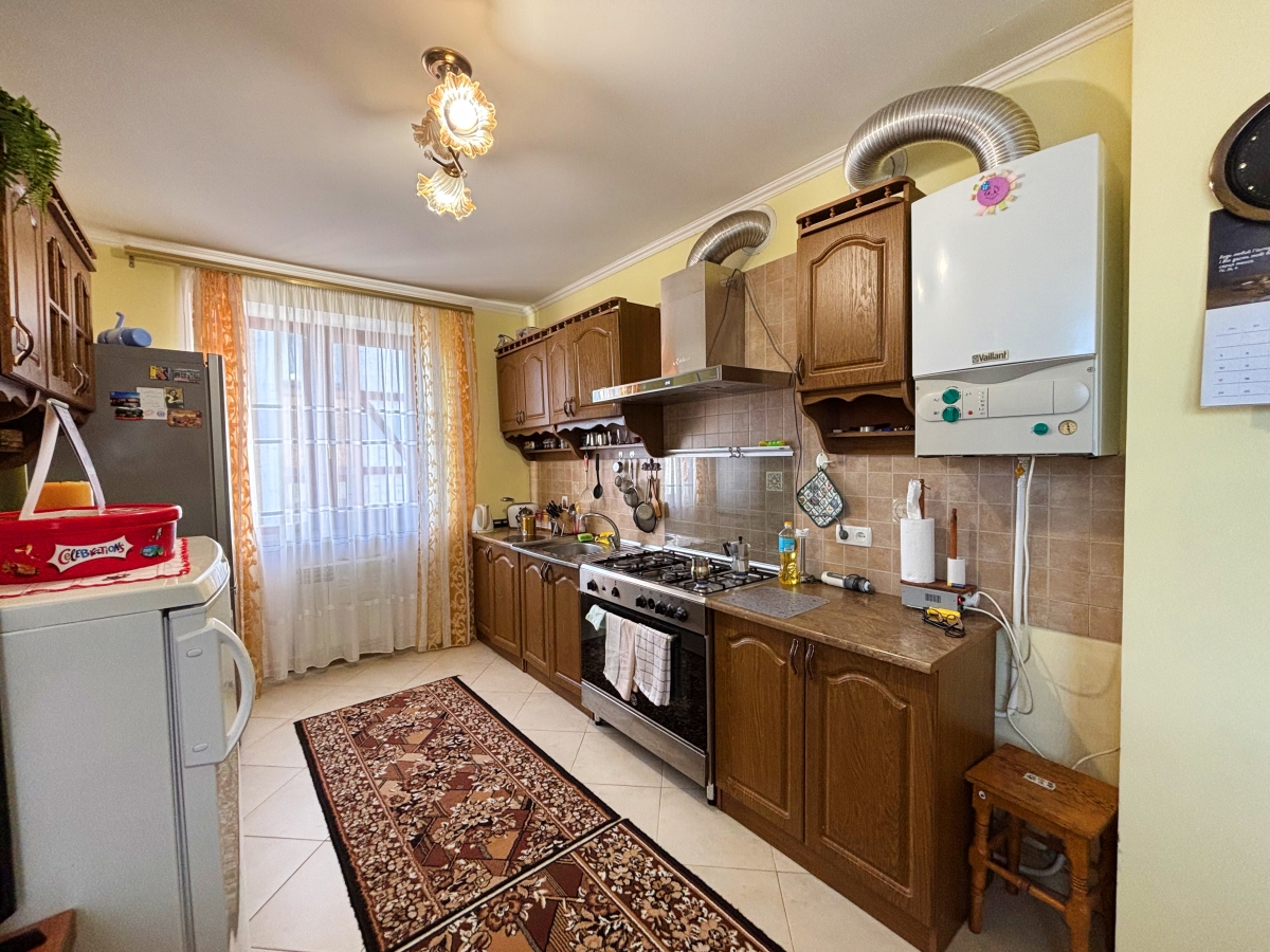 приватний будинок, Тернопіль, Кутківці, вул. Яблунева