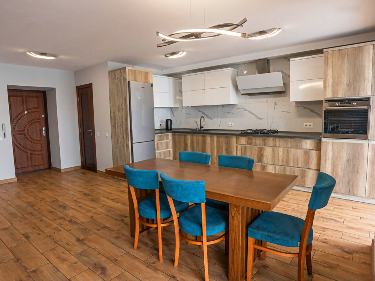 5-кім. квартира, Тернопіль, Центр, вул. Крушельницької