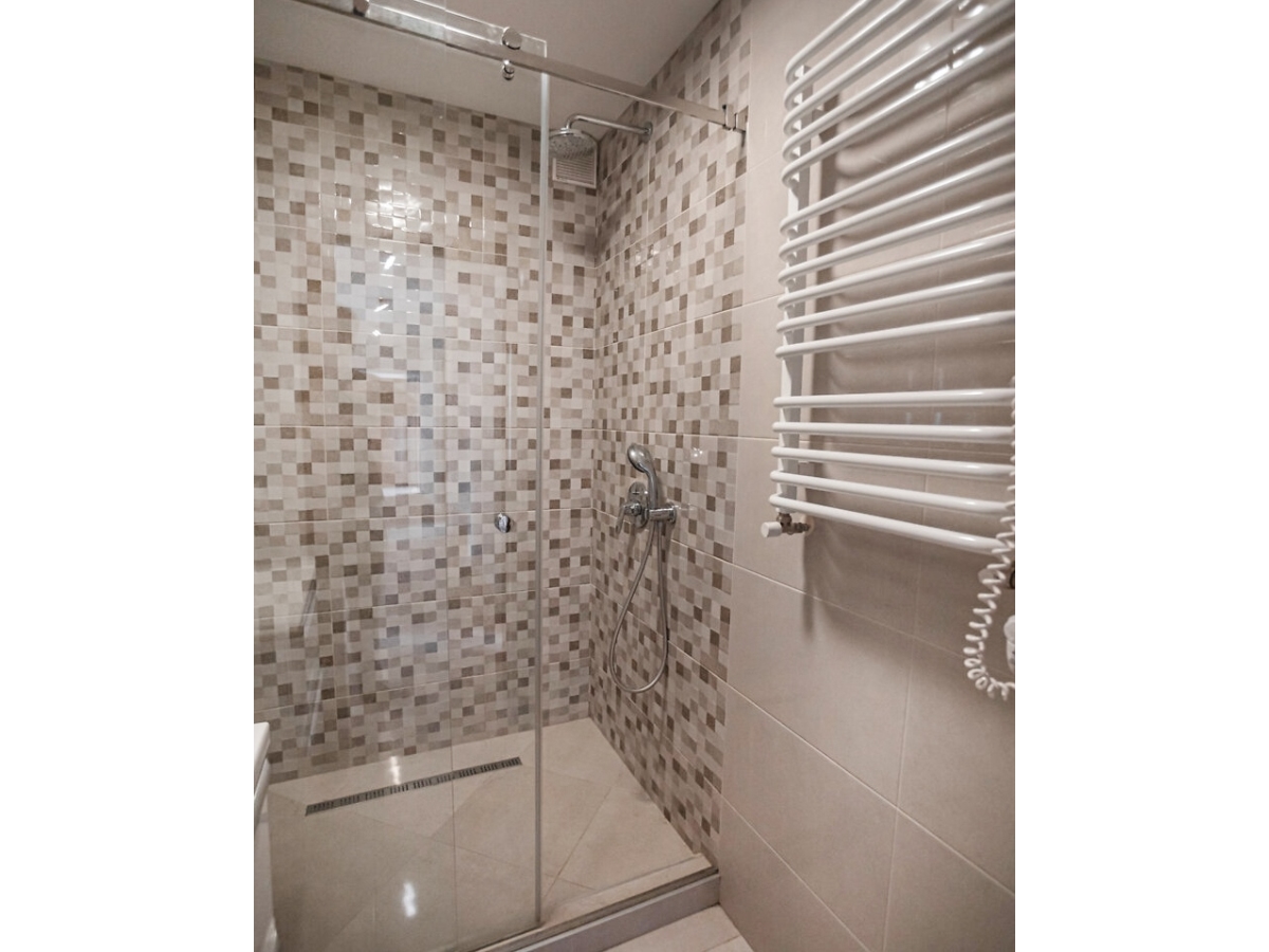 5-кім. квартира, Тернопіль, Центр, вул. Крушельницької