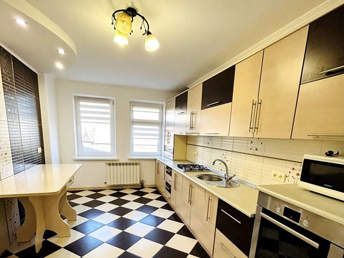 4-кім. квартира, Тернопіль, Бам, вул. 15 Квітня