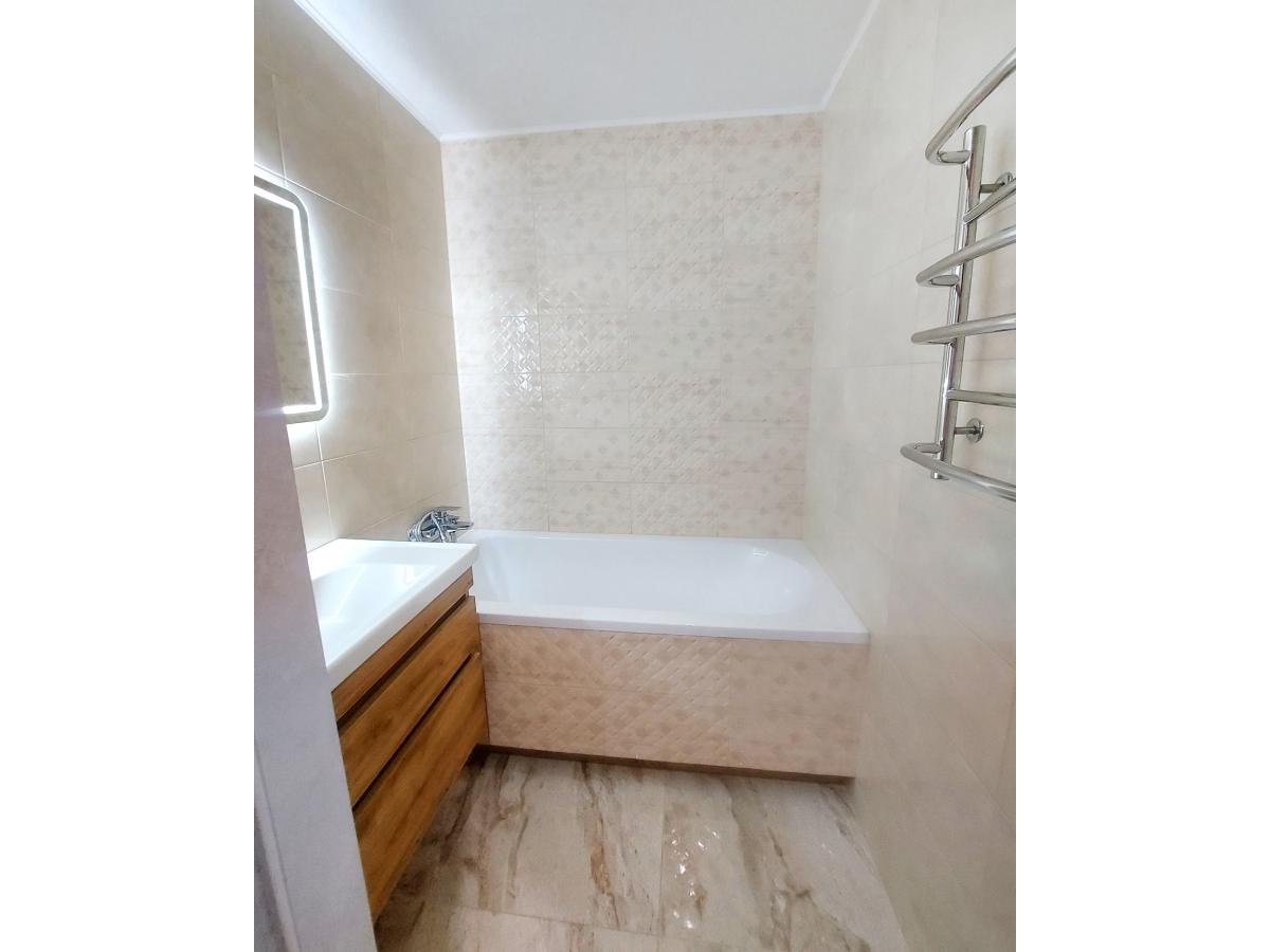 2-кім. квартира, Тернопіль, Бам, вул. 15 Квітня