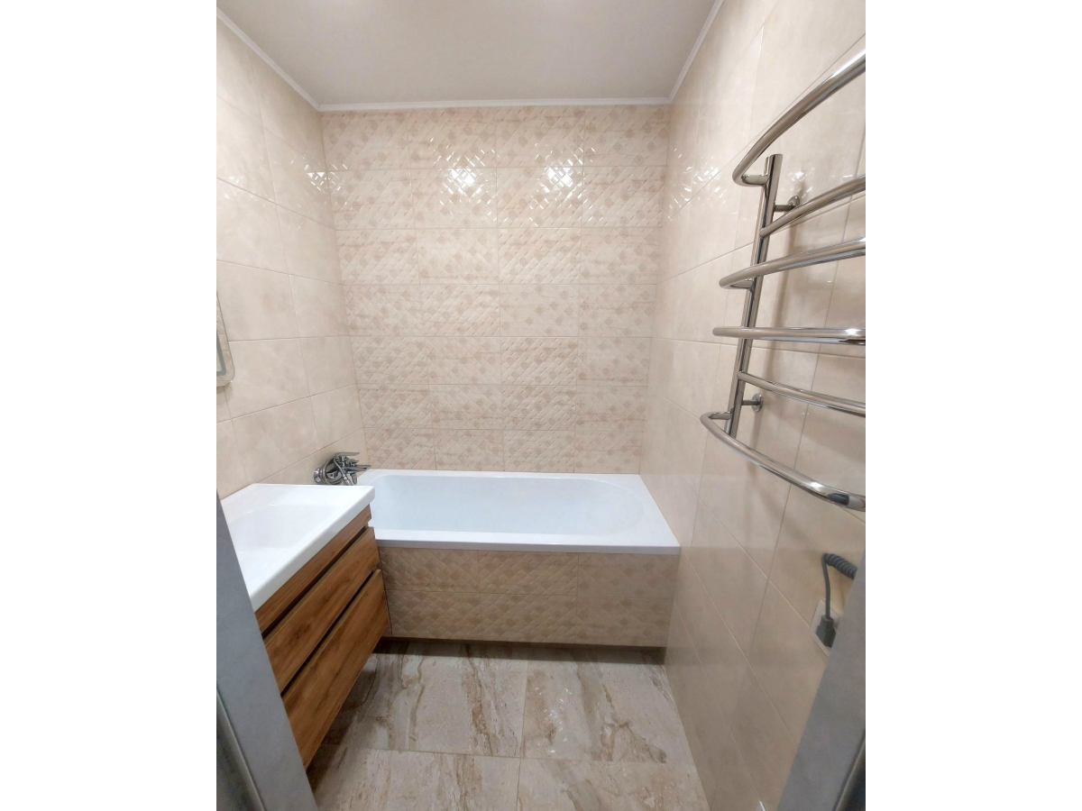 2-кім. квартира, Тернопіль, Бам, вул. 15 Квітня