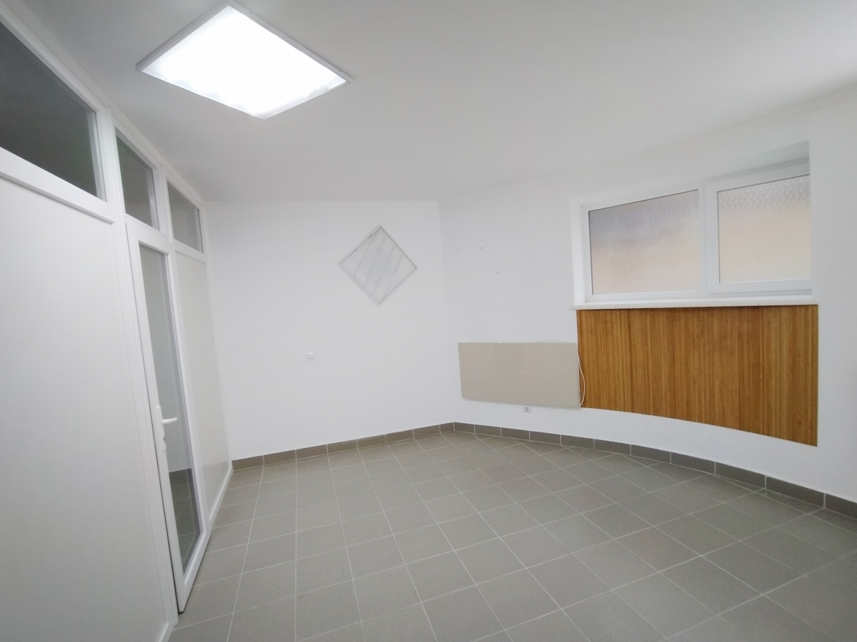 комерційне приміщення, Тернопіль, Бам, вул. Злуки