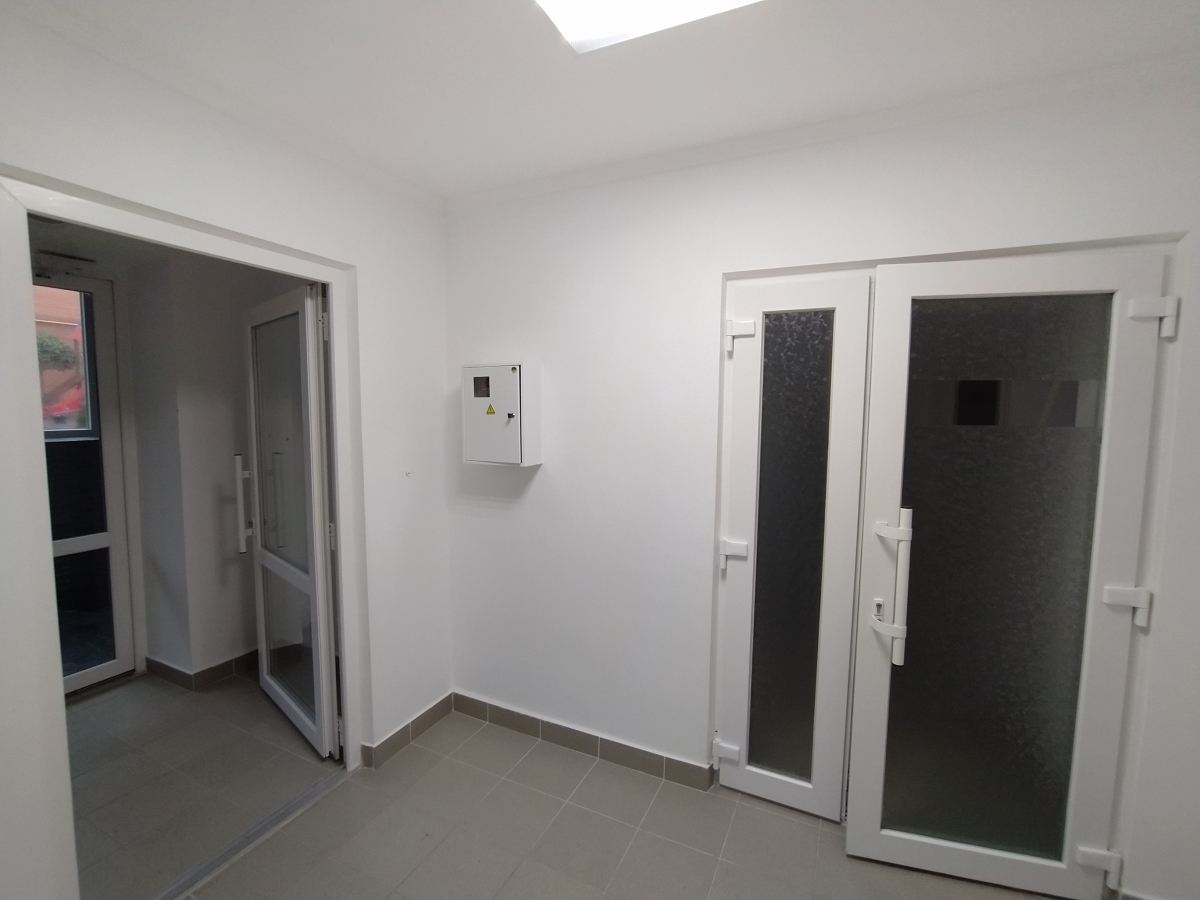 комерційне приміщення, Тернопіль, Бам, вул. Злуки