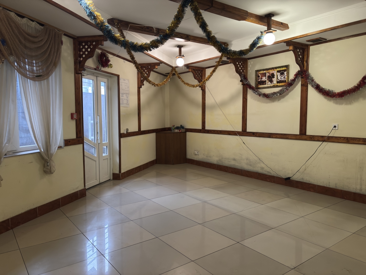 комерційне приміщення, Тернопіль, Бам, вул. 15 Квітня