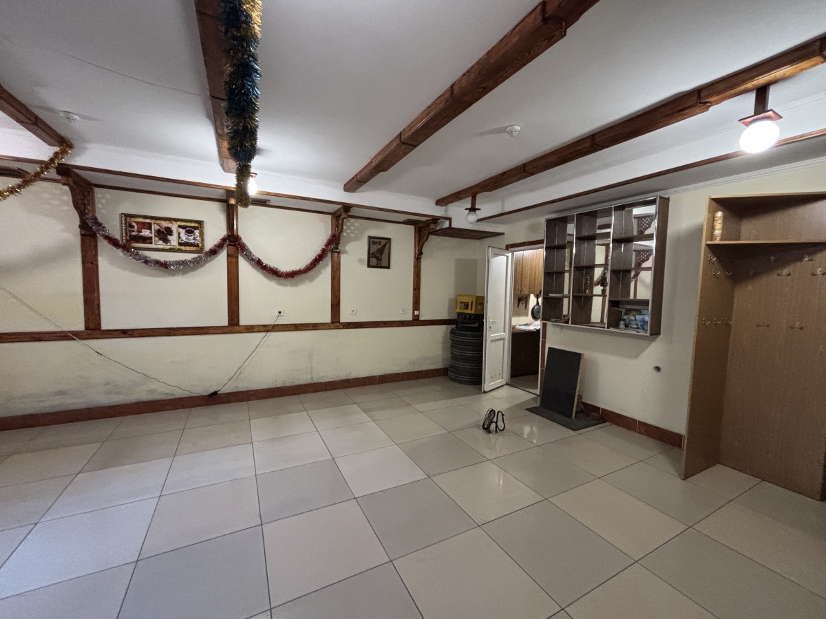 комерційне приміщення, Тернопіль, Бам, вул. 15 Квітня