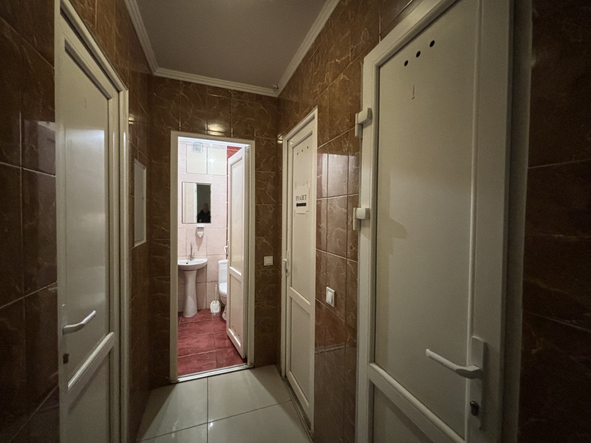 комерційне приміщення, Тернопіль, Бам, вул. 15 Квітня