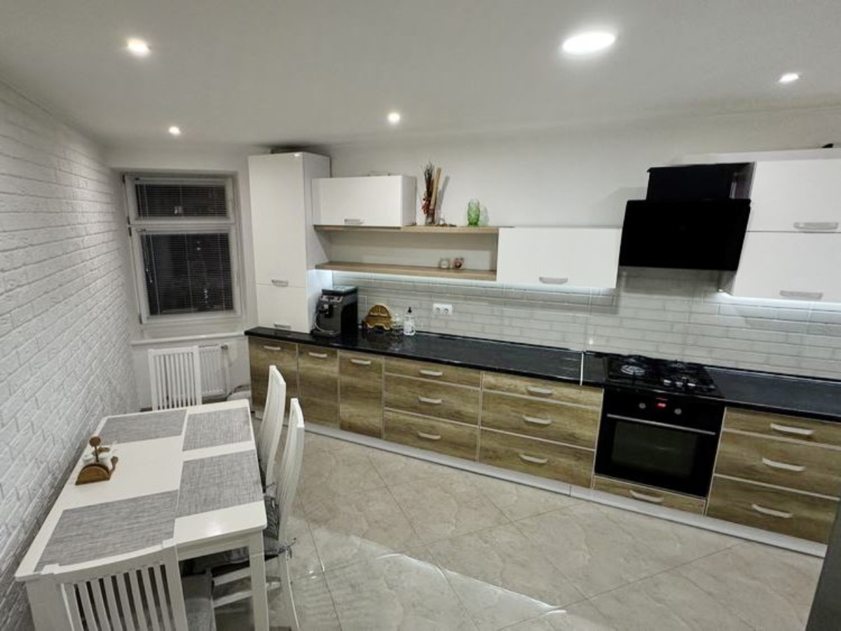 3-кім. квартира, Тернопіль, Центр, вул. Кульчицької