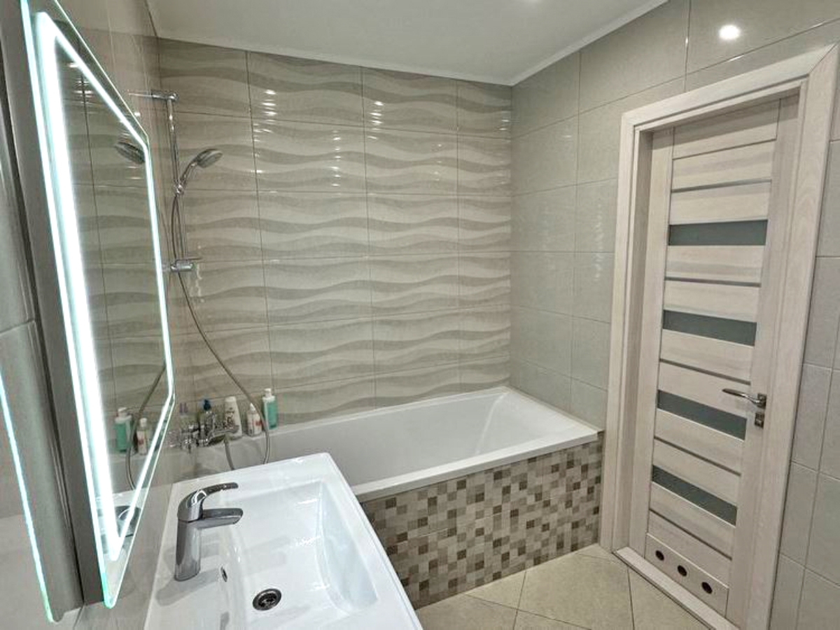 3-кім. квартира, Тернопіль, Центр, вул. Кульчицької