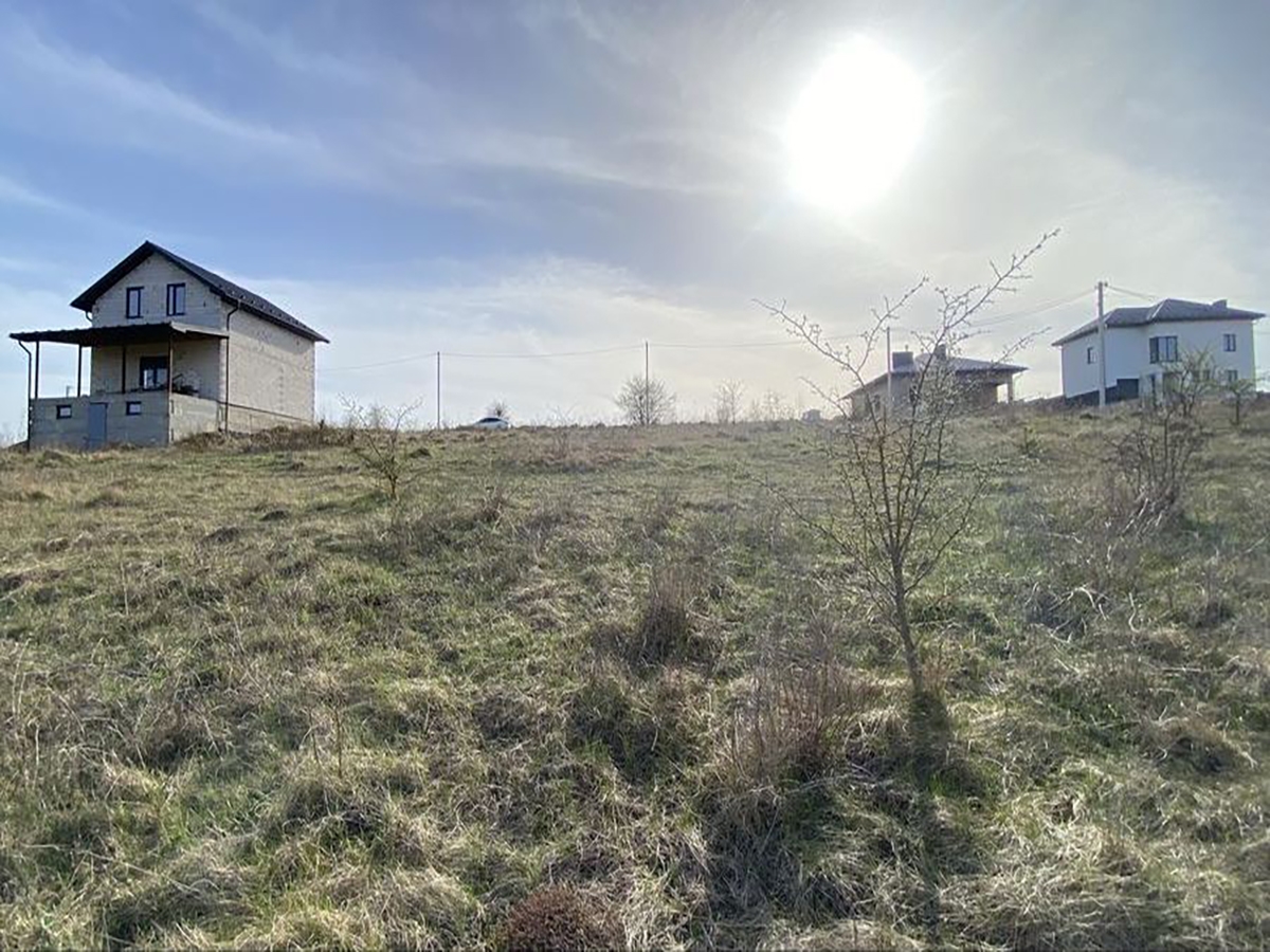 ділянка під забудову, Байківці