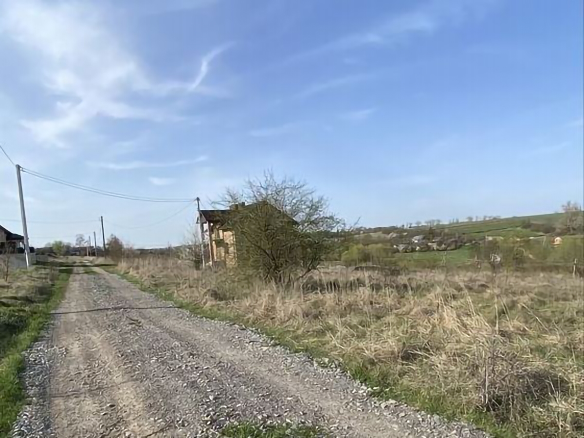 ділянка під забудову, Байківці