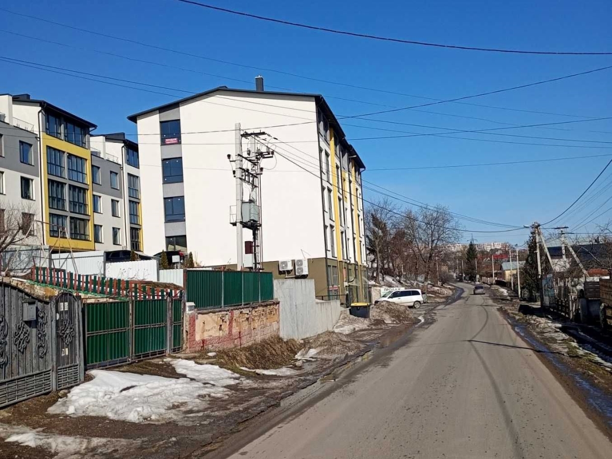 1-кім. квартира, Петриків