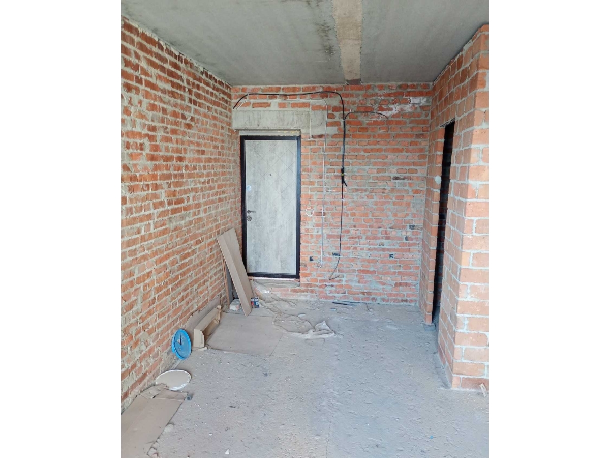 1-кім. квартира, Петриків